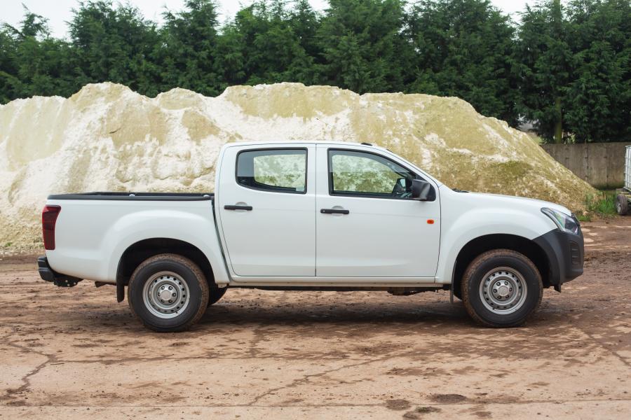  Isuzu D-Max Ultility Double Cab 2018 года  (UK) (фото 22 из 24)